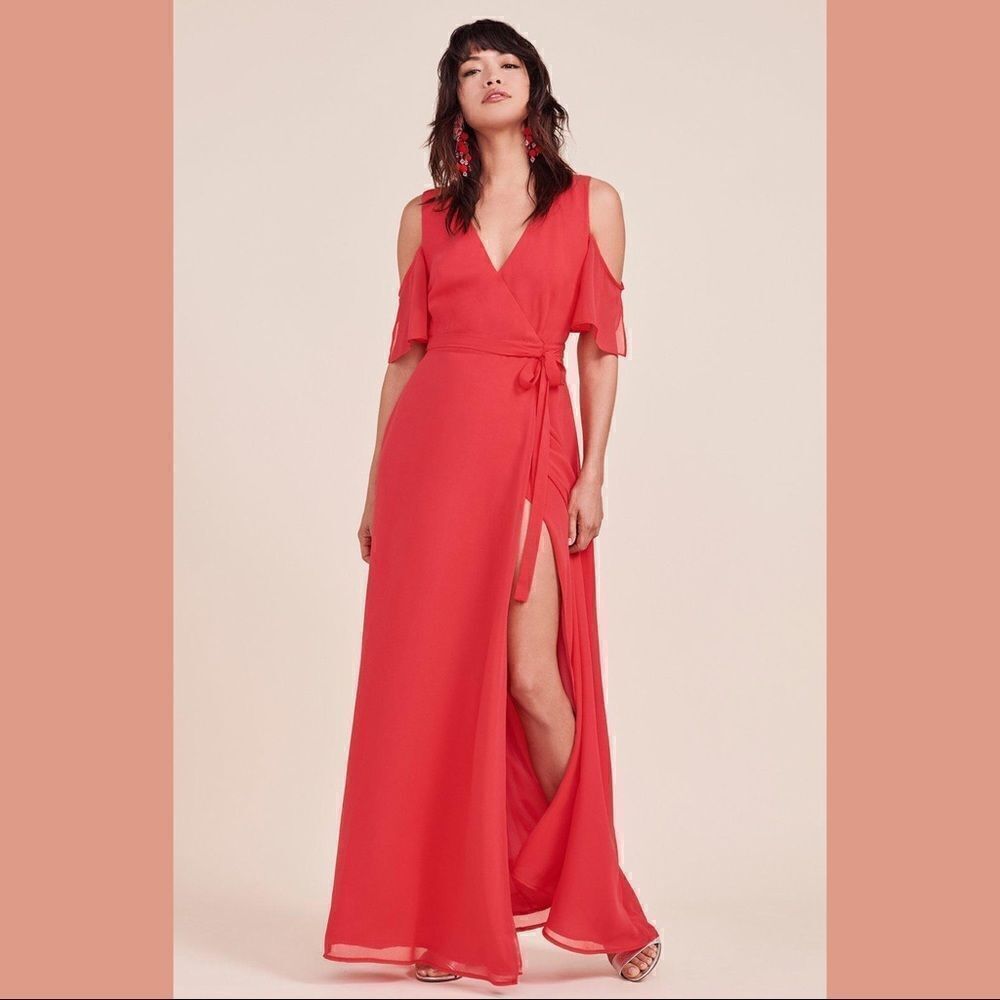 BB Dakota Plunge Wrap dress. Sz XS. Coral. NWT.